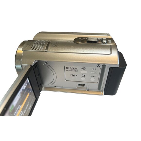 Sony Handycam DCR-SR68 60X Zoom Digital Camcorder Tested - Picture 4 of 9